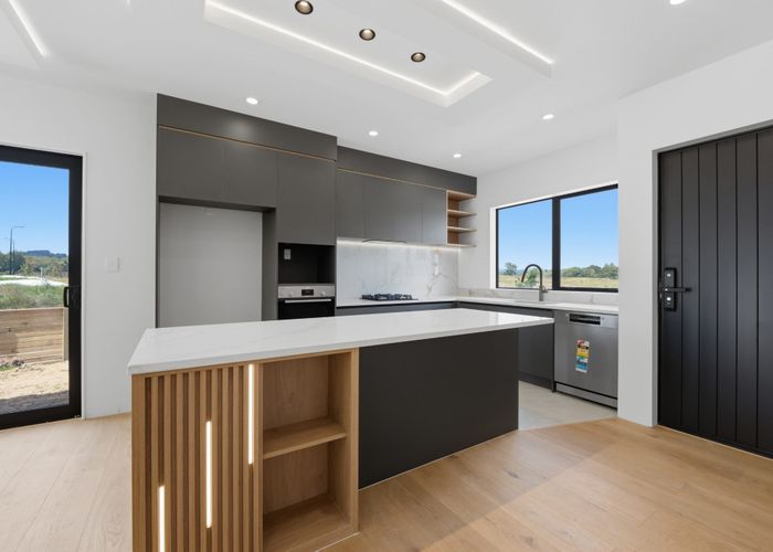  at Unit 9, 81 Otuwairoa Esplanade, Papakura, Papakura, Auckland