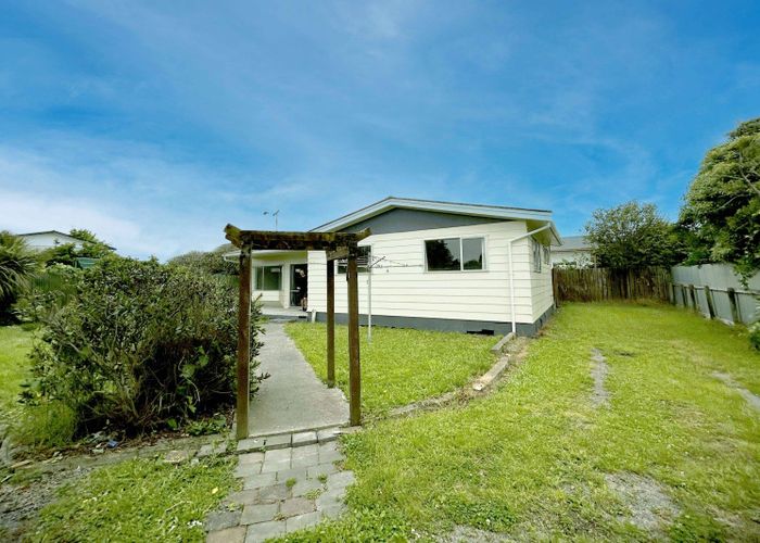  at 18A Kiharoa Street, Otaki Beach, Kapiti Coast, Wellington