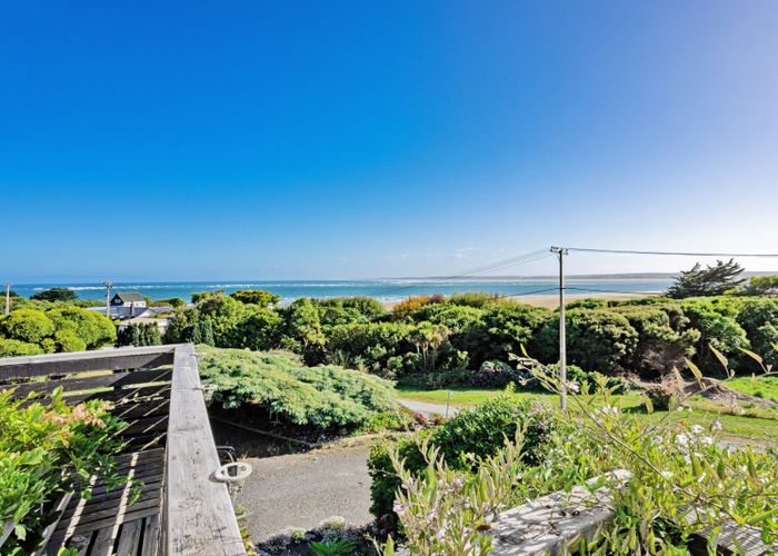  at 19 Whalers Crescent, Omaui