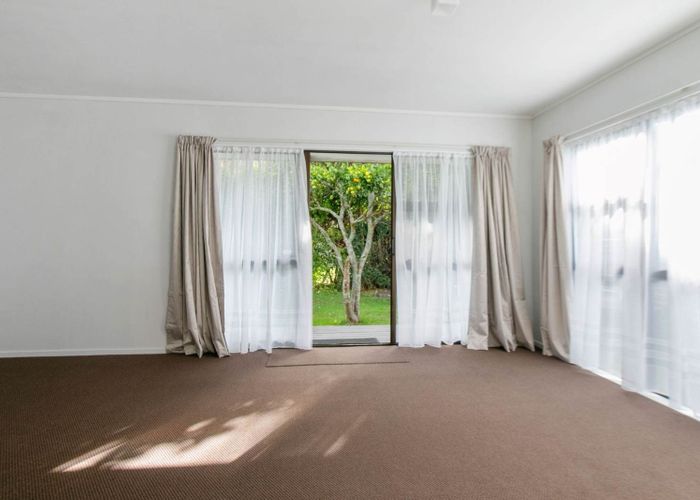  at 3A Nicolas Avenue, Glen Eden, Waitakere City, Auckland