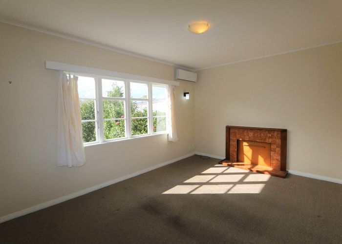  at 4 Cadman Ave, Greenlane, Auckland City, Auckland