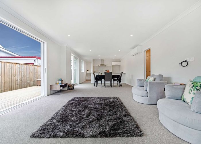  at 2/44 Byron Street, Leamington, Cambridge