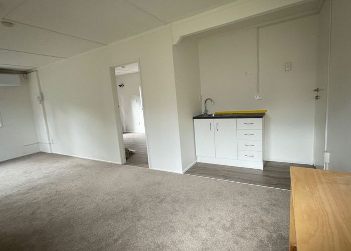  at 7 Kathleen Street, Totara Vale, Auckland