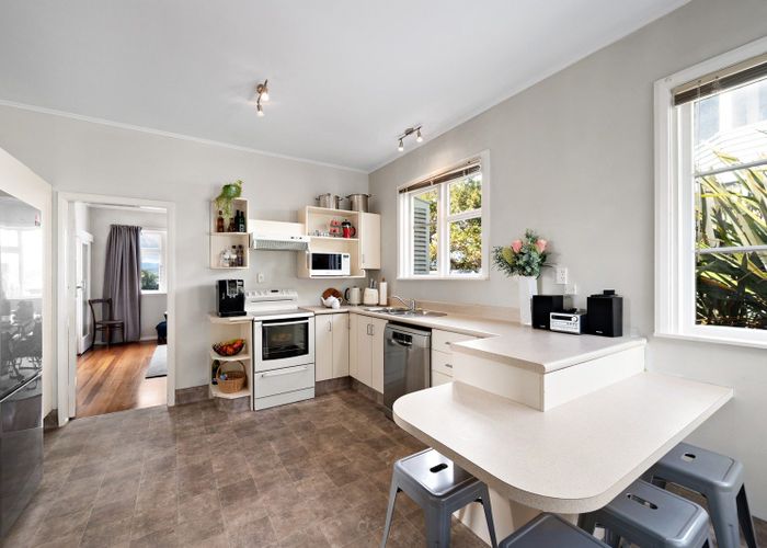  at 35 Upper Bourke Street, Kilbirnie, Wellington