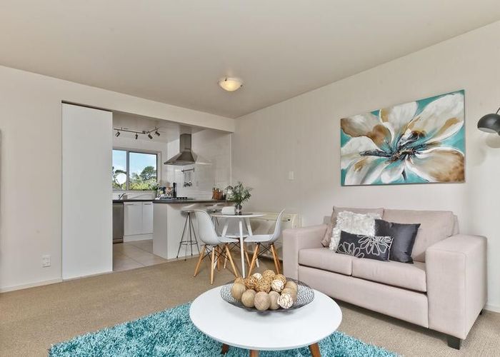  at 1/62 Carlisle Road, Browns Bay, Auckland