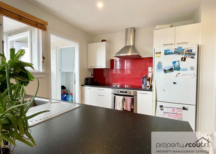 at 10 Moana Crescent, Blagdon, New Plymouth