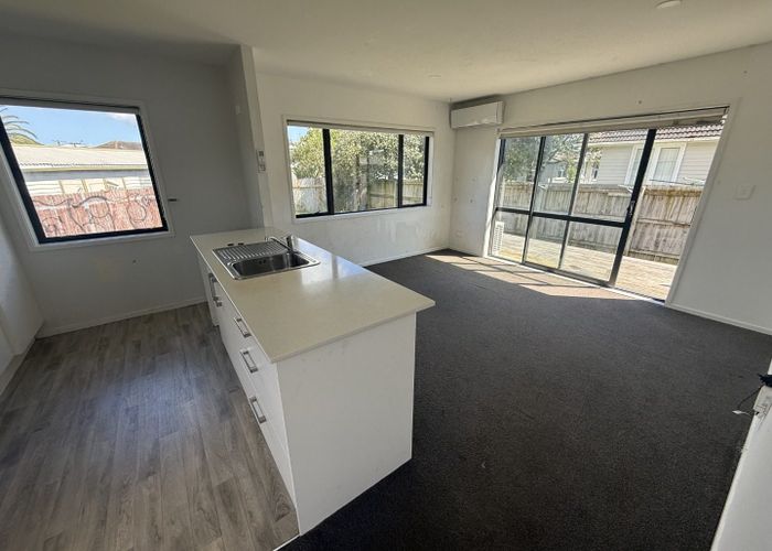  at 6A Nairn Place, Otara, Manukau City, Auckland