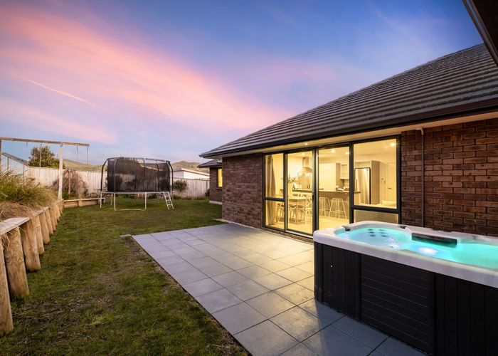  at 5 Paparoa Crescent, Aotea, Porirua, Wellington