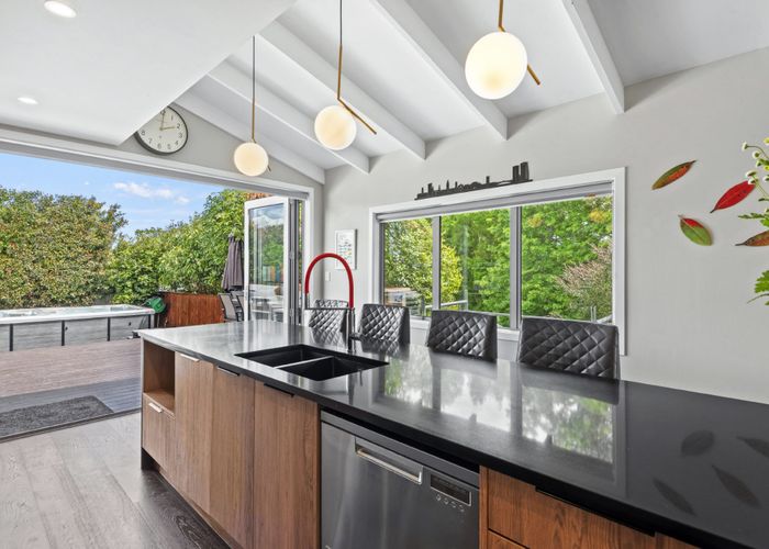  at 37 Belle Vue Avenue, Northcote Point, Auckland