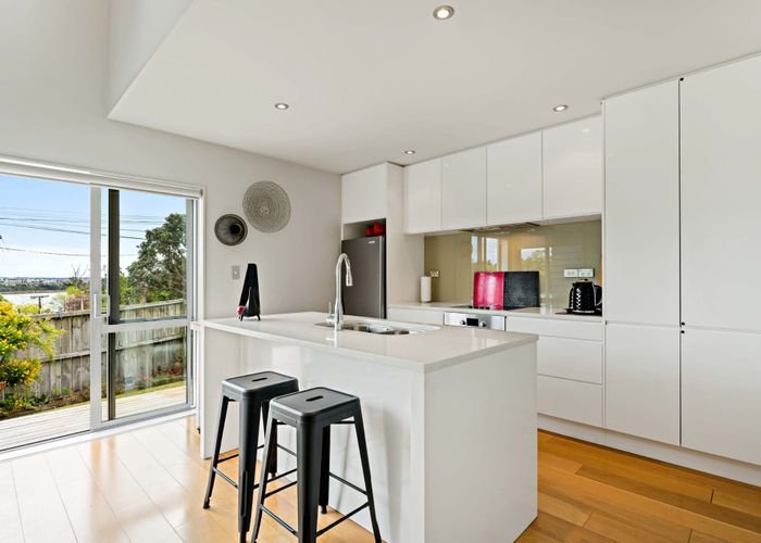  at 34 Sunnyhaven Avenue, Beach Haven, Auckland