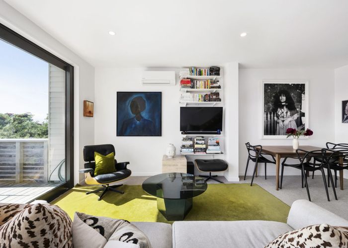  at 5/52 High Street, Island Bay, Wellington