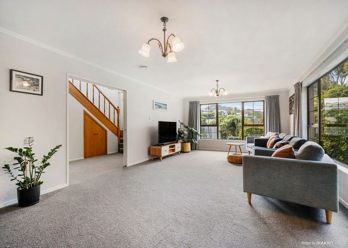  at 17 Paddington Grove, Karori, Wellington