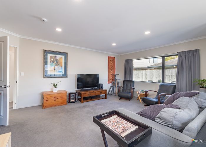  at 25 Aragon Grove, Kingsley Heights, Upper Hutt