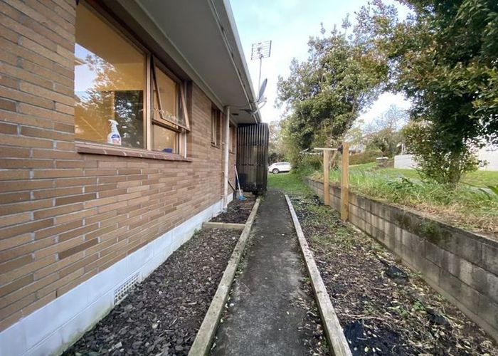  at 1/6 Kathleen street, Glenfield, North Shore City, Auckland