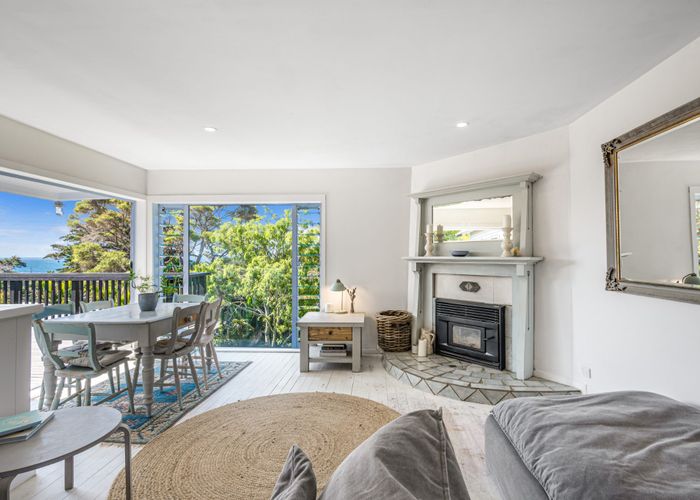  at 27 Victoria Road South, Onetangi, Waiheke Island, Auckland