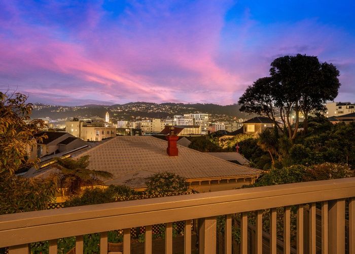  at 84 Roxburgh Street, Mount Victoria, Wellington, Wellington