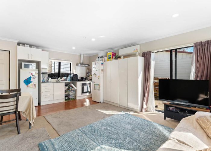  at 111A Farquhar Road, Glendene, Waitakere City, Auckland