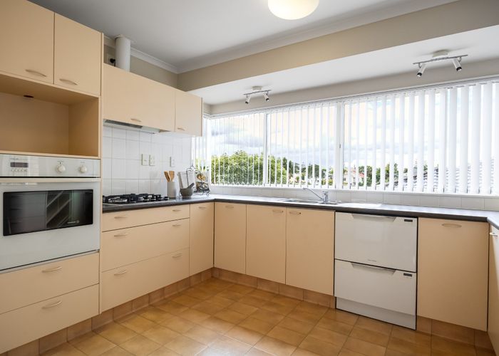  at 2 Jubaea Place, Henderson, Waitakere City, Auckland