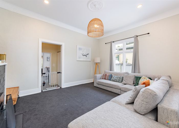  at 55 Riddlers Crescent, Petone, Lower Hutt