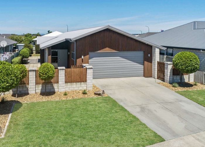  at 5 Hebe Crescent, Papamoa Beach, Papamoa