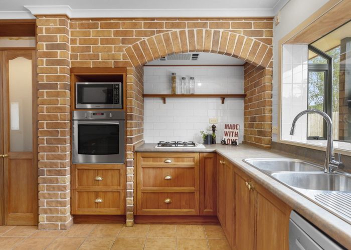  at 8 Mark Williams Place, Papakura