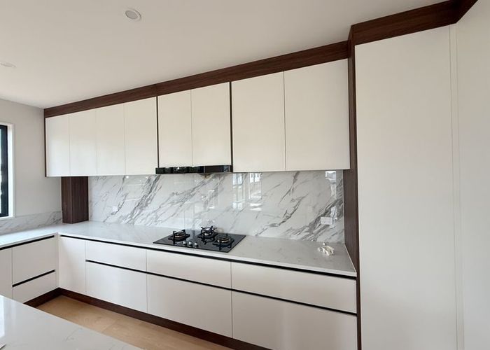  at 73 Hutchinsons Road, Bucklands Beach, Manukau City, Auckland