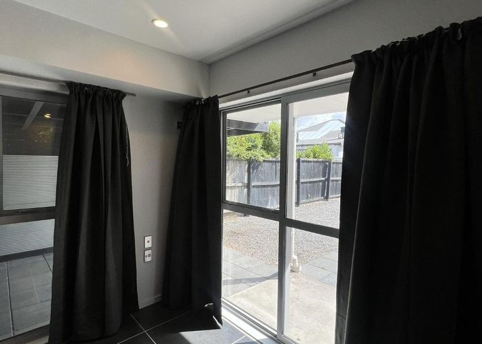  at 2/630 Hereford Street, Linwood, Christchurch City, Canterbury