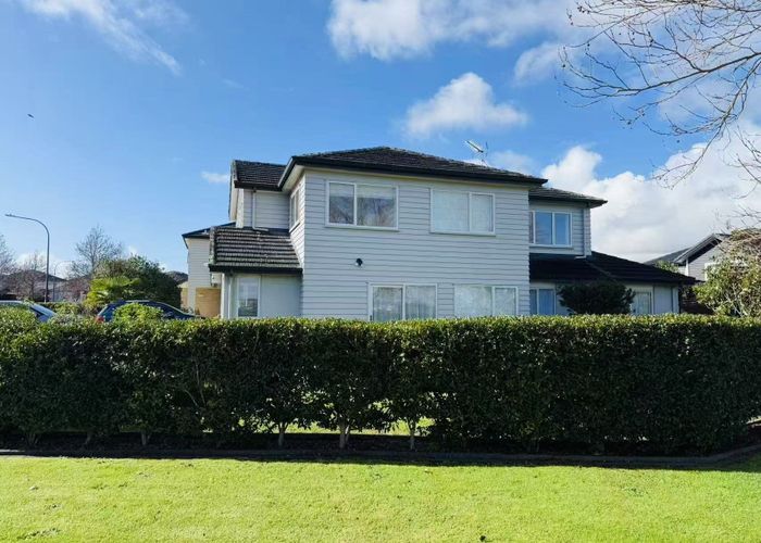 at 1 Pickaberry Ave, Papakura, Papakura, Auckland