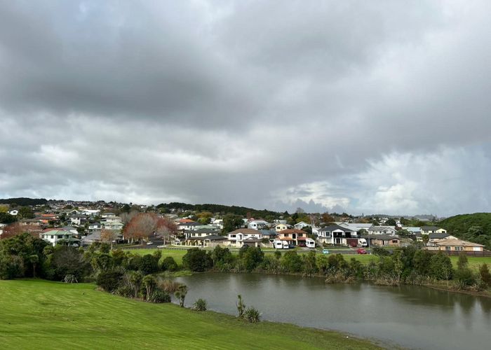  at 20 Fairchild Ave, Goodwood Heights, Manukau City, Auckland