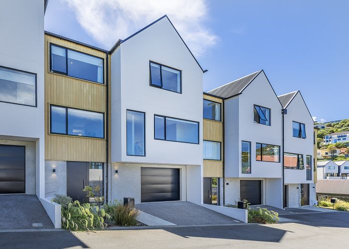  at 3 Mary Dobson Way, Island Bay, Wellington