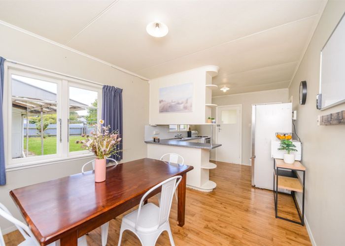  at 27 Duff Crescent, Highbury, Palmerston North