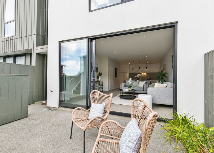  at 20/6 Oswald Crescent, Paparangi, Wellington