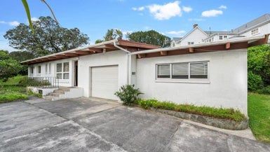  at 48 Belle Vue Avenue, Northcote Point, Auckland