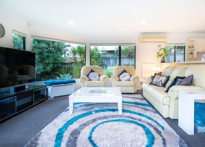  at 35 Vermeer Place, West Harbour, Waitakere City, Auckland