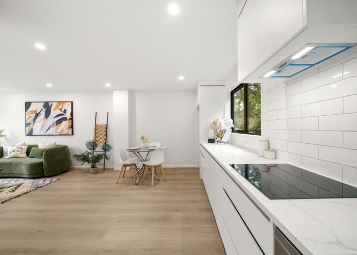  at 6/1088 Beach Road, Torbay, North Shore City, Auckland