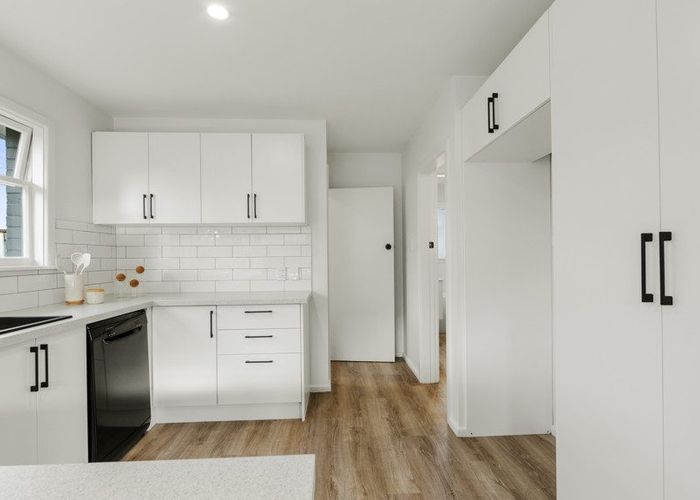  at 1/172 Langdons Road, Northcote, Christchurch