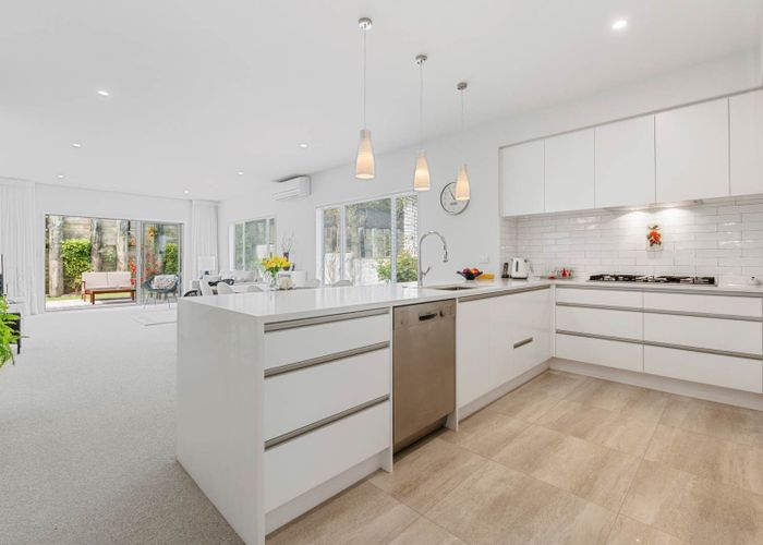  at 37 Cilliers Drive, Silverdale, Silverdale