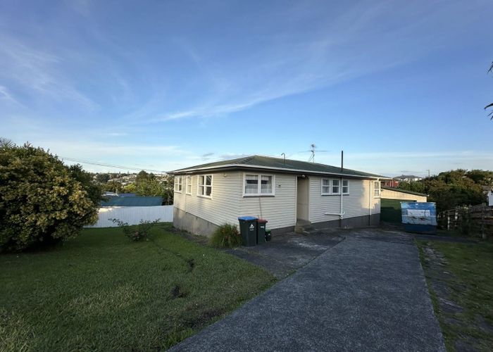  at 82 Boundary Road, Blockhouse Bay, Auckland