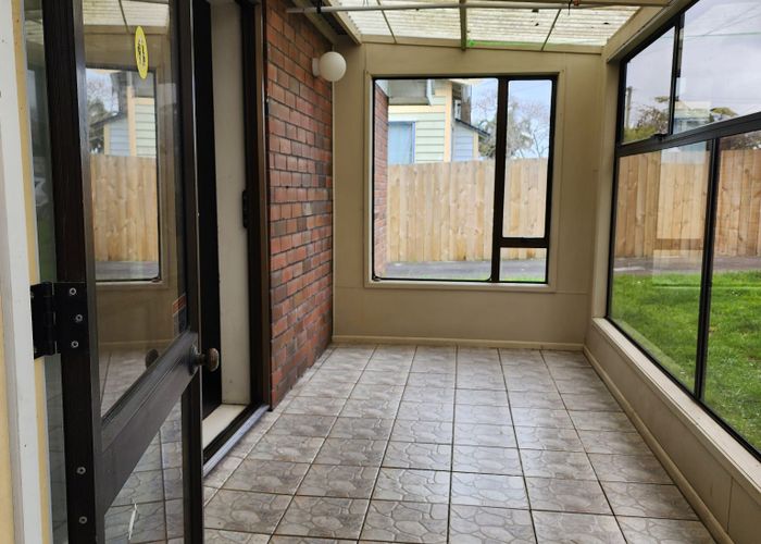  at 4/27 Harris Road, Mount Wellington, Auckland City, Auckland