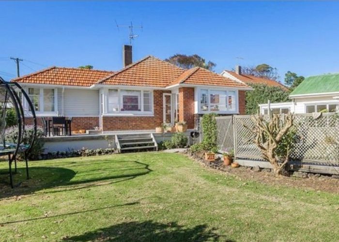  at 14 Mamaku Street, Meadowbank, Auckland