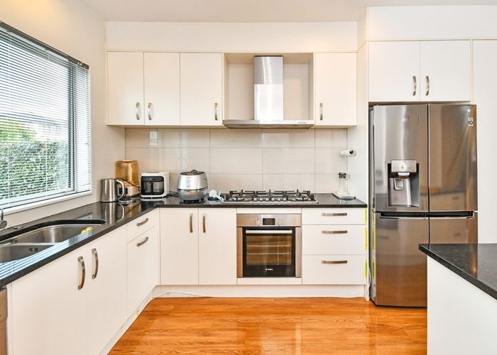  at 21 Rosewell Crescent, Flat Bush, Auckland