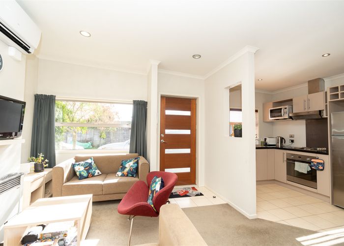  at 4/46 Peachgrove Road, Hamilton East, Hamilton