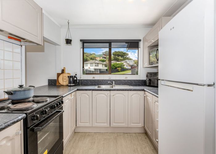  at 35 Omapere Street, Whitby, Porirua, Wellington