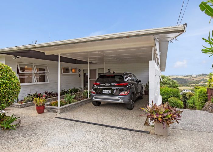  at 135 Sandspit Road, Shelly Park, Auckland