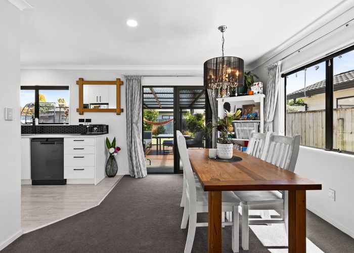  at 8 Bucksburn Place, Greenmeadows, Napier, Hawke's Bay