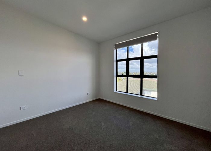  at 37 Fencible Dr, Howick, Manukau City, Auckland