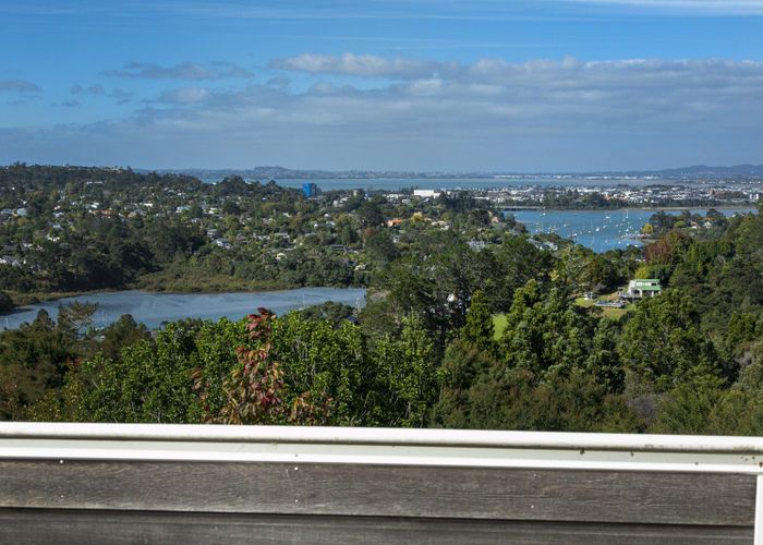  at 32 Te Araroa Drive, Paremoremo, Auckland