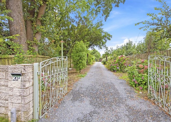  at 20a Bryndwr Road, Fendalton, Christchurch City, Canterbury