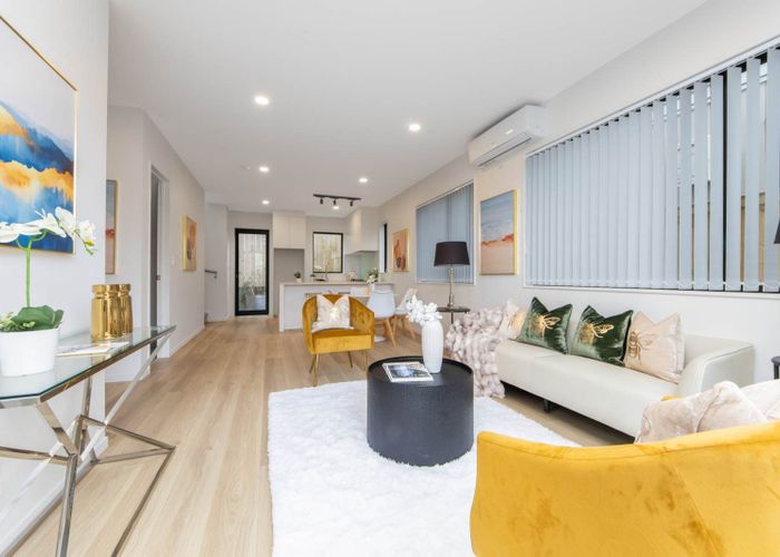  at 2/39 Lyndhurst Street, Te Atatu South, Waitakere City, Auckland