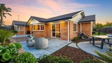  at 33 Sunny Crescent, Huapai, Kumeu